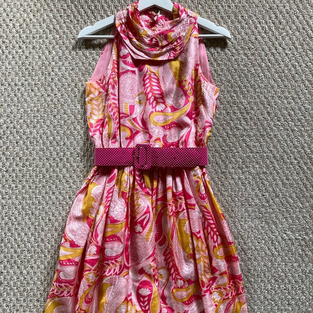 Vintage 1960s Dress with Pockets!